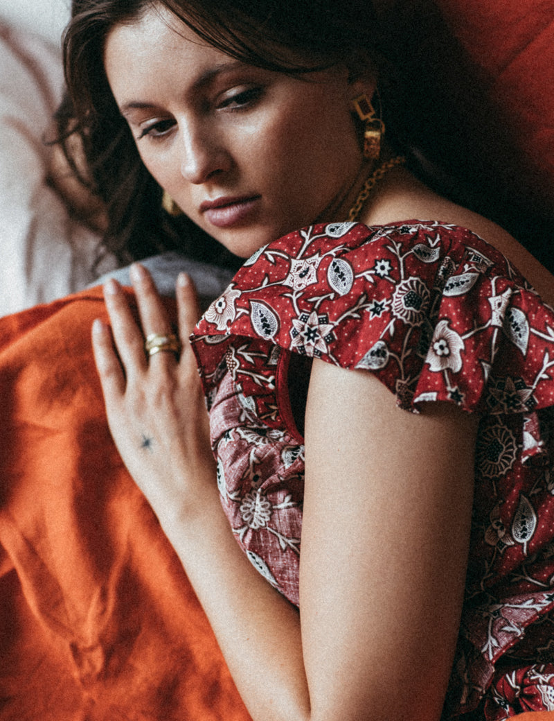 IN BED WITH... SCARLETT