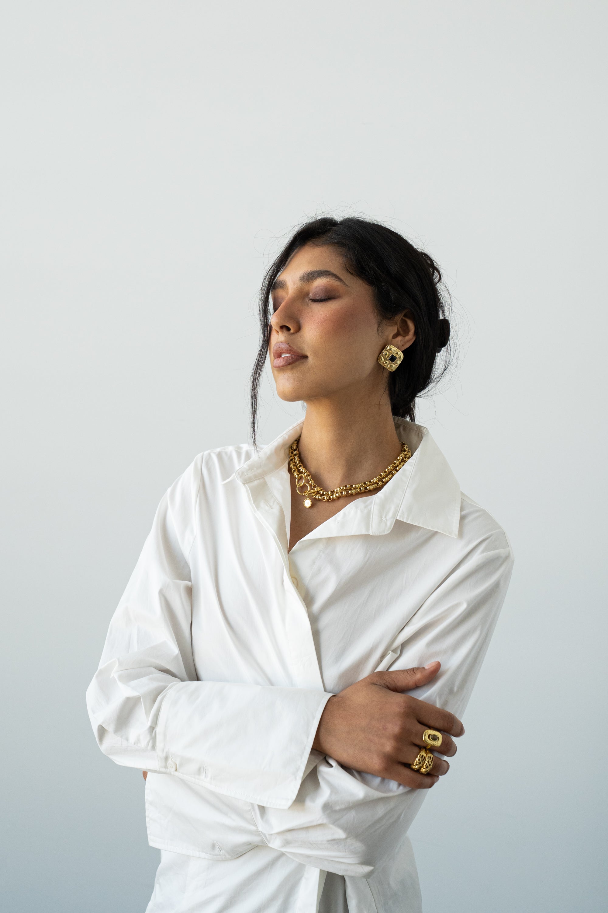 DAPHNE EARRINGS GOLD — Mountain & Moon ODYSSEY W26 campaign