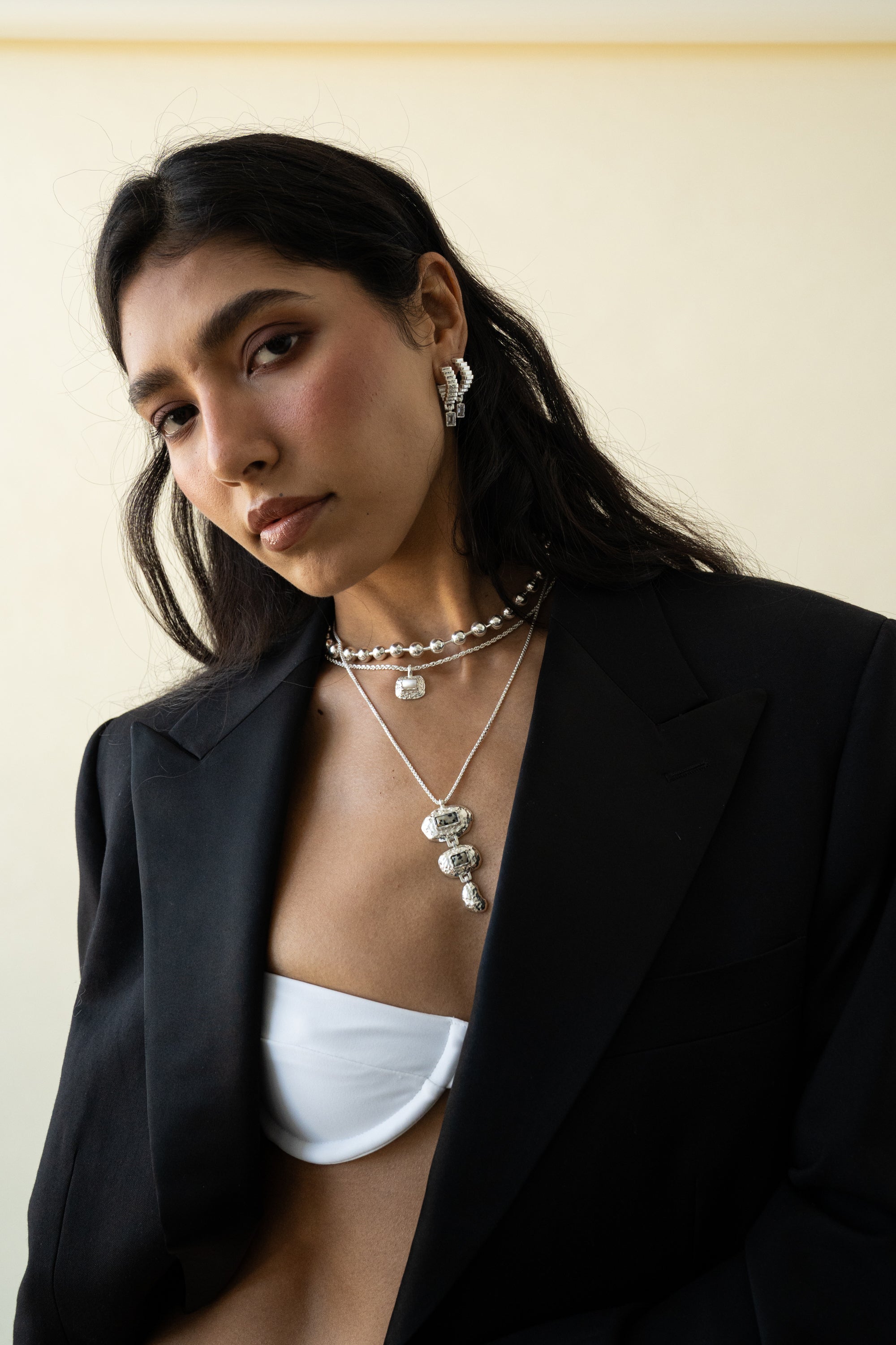 OLIVE NECKLACE SILVER — Mountain & Moon ODYSSEY W26 campaign