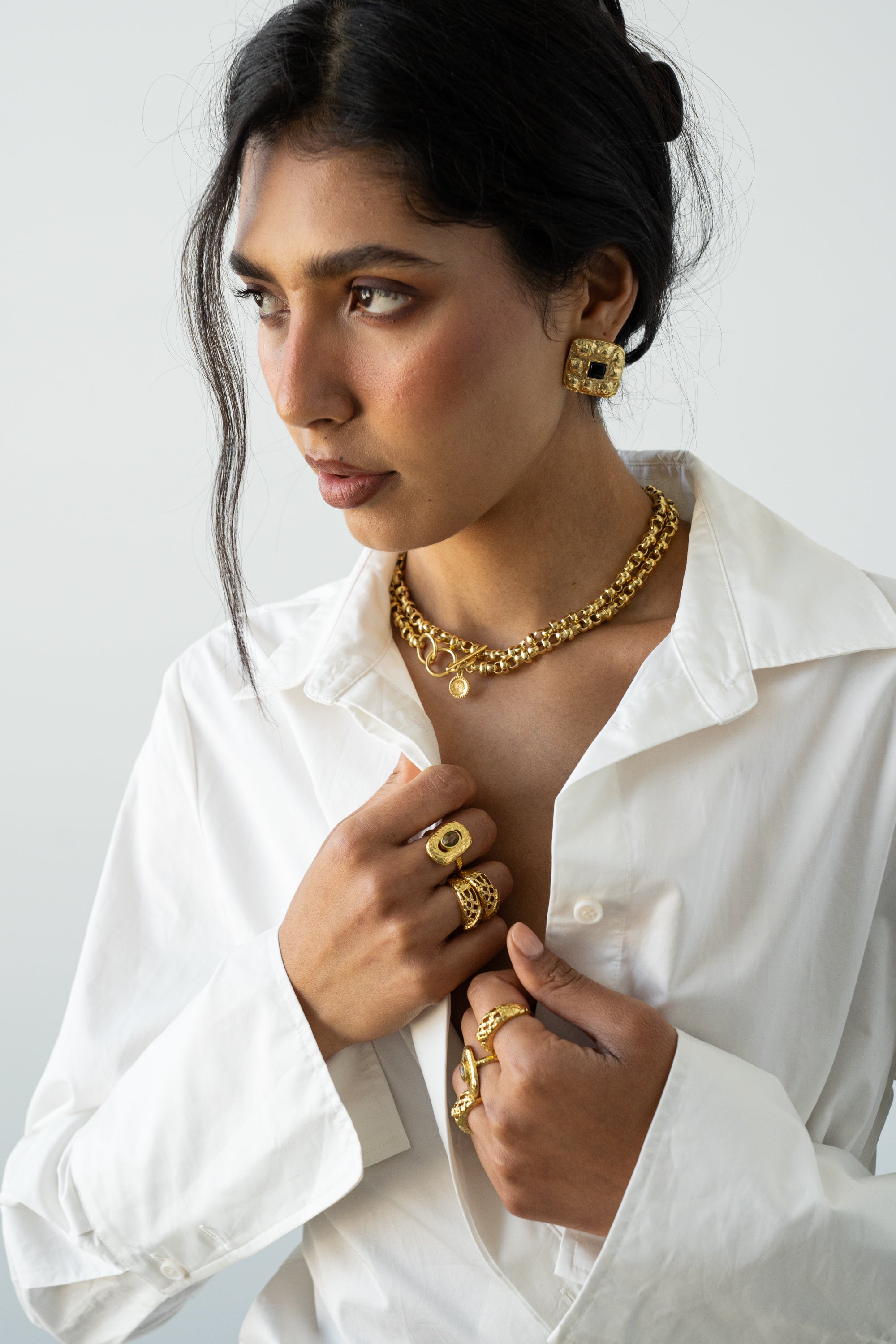 DAPHNE EARRINGS GOLD — Mountain & Moon ODYSSEY W26 campaign