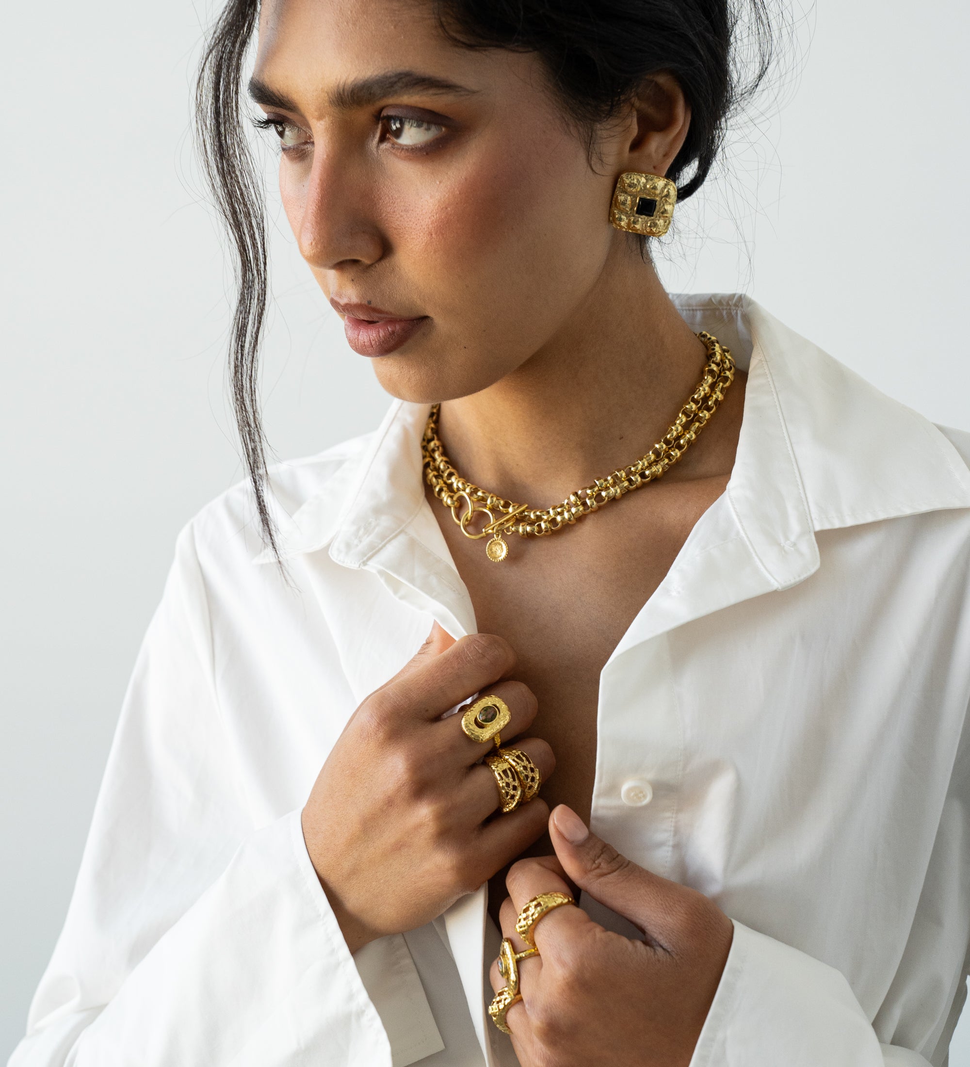 CHARLOTTE NECKLACE GOLD — Mountain & Moon ODYSSEY W26 campaign